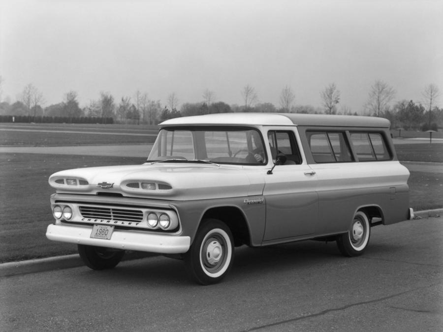  Chevrolet Apache 10 Suburban Carryall 1960 года  (фото 2 из 4)